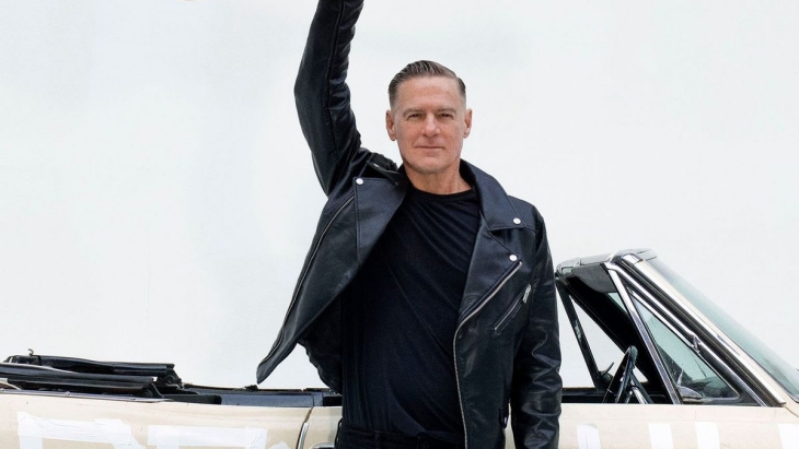 Bryan Adams Tutup 2021 dengan ‘Kick Ass’