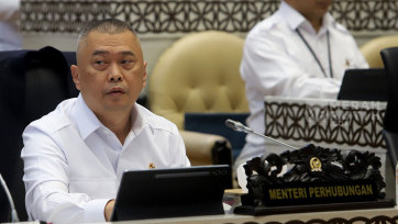 Raker Menteri Perhubungan dengan Komisi V DPR Bahas Program Kerja Kemenhub Tahun 2025