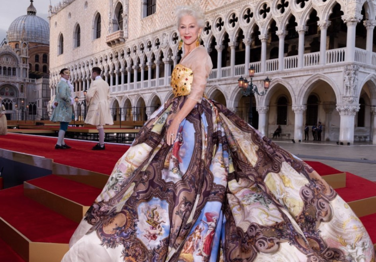 Helen Mirren Tegaskan James Bond Harus Laki-Laki