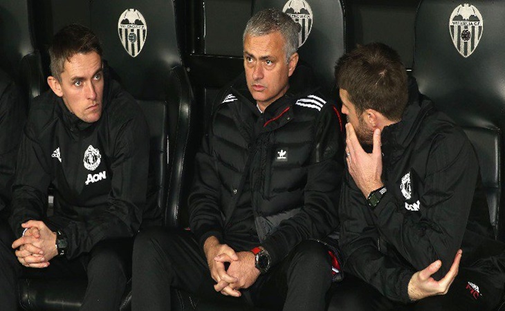 Mourinho saat dikalahkan Valencia di Liga Champions