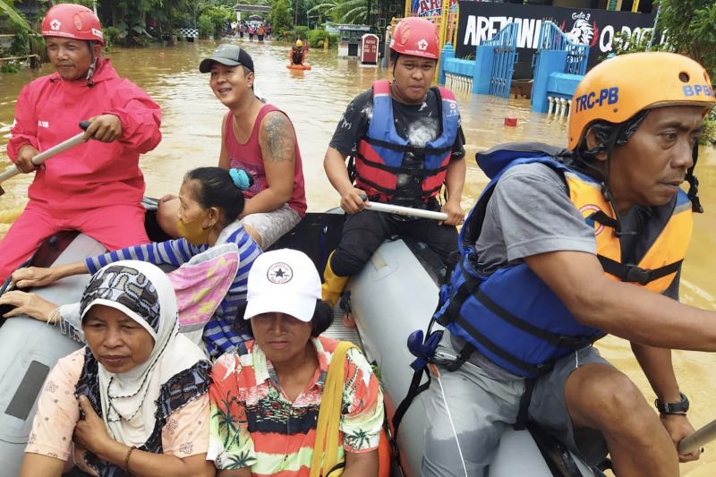 Banjir Landa Berbagai Daerah di Jawa Timur