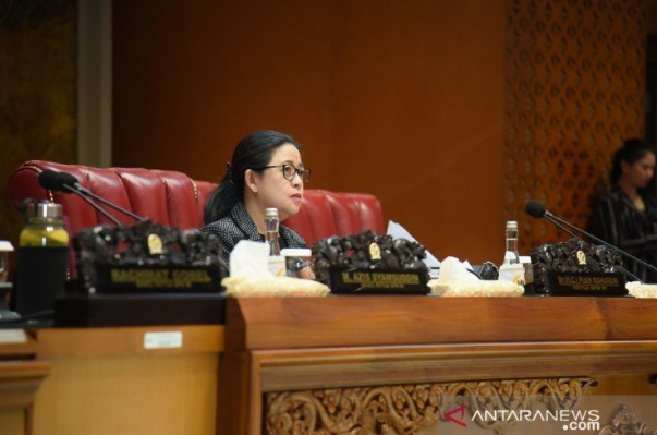 Pemerintah Diminta Perhatikan Tiga Catatan DPR Soal COVID-19