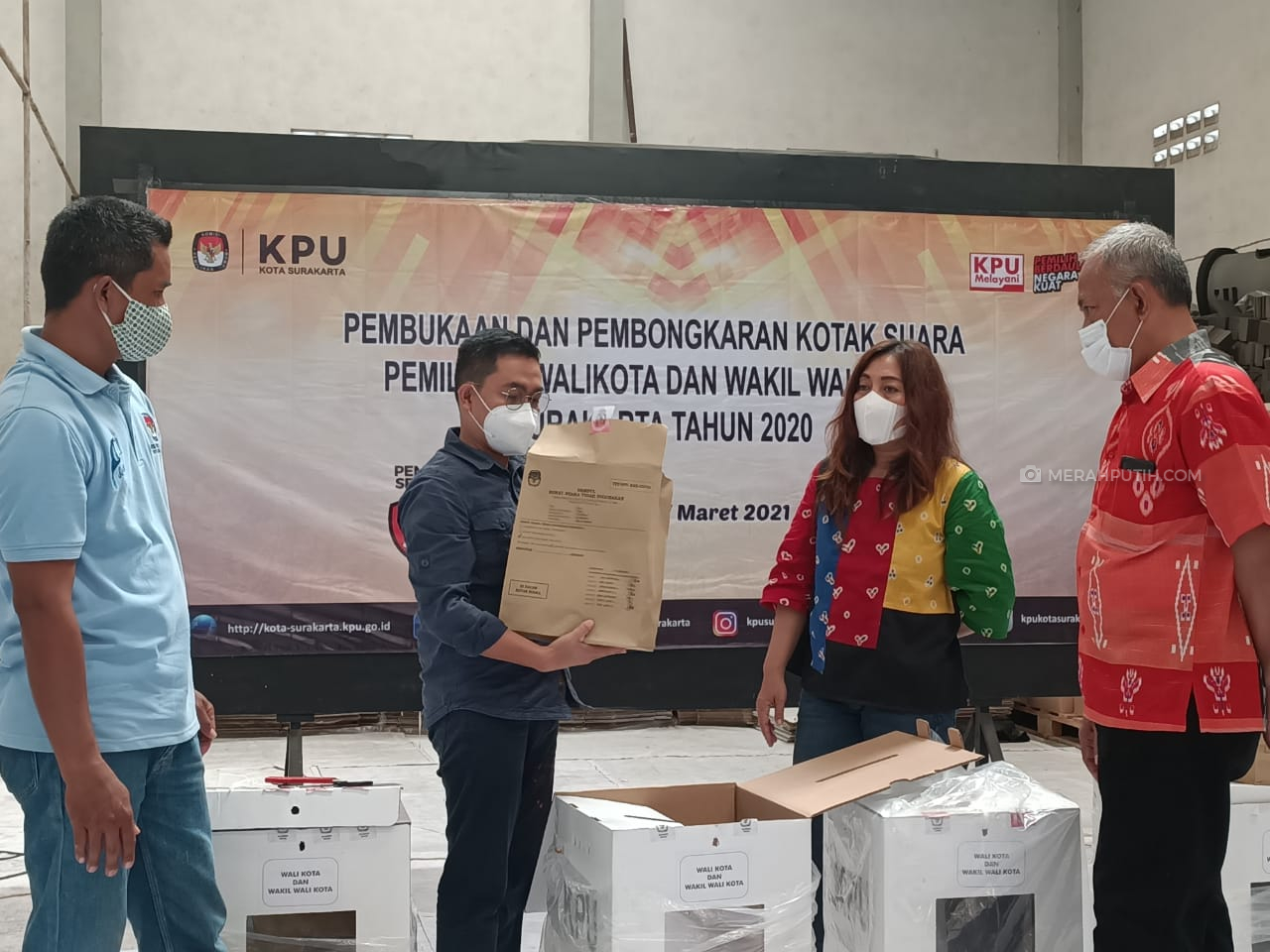 Gibran Menang Pilwakot Solo, KPU Solo Bongkar 1.231 Kotak Suara
