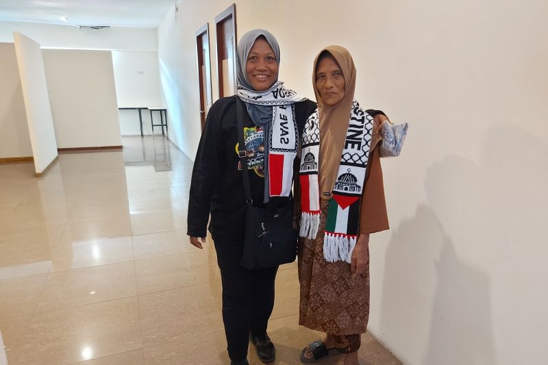 Kisah Penjual Kacang Nenek Warsi Sumbang Rp 14 juta untuk Warga Palestina