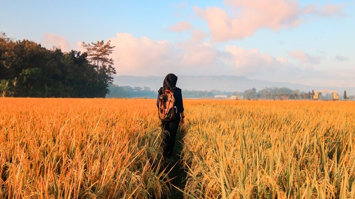 Hindari Permasalahan Rambut Hijabers dengan Cara Ini