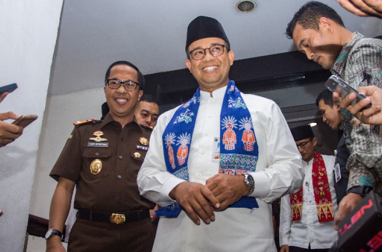 Tinjau Tanggul Jebol, Anies: Sungai Menyempit, Segera Lakukan Pengerukan