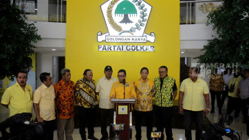 Golkar Beri SK Dukungan 10 Pasang Bacagub dan Bacawagub Pilkada 2024