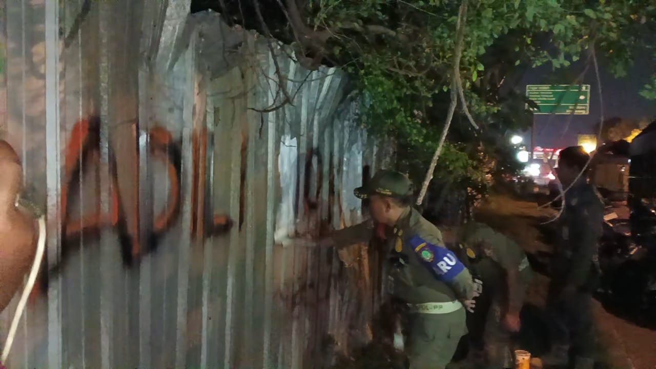 Tak Ingin Vandalisme 'Adili Jokowi' Terulang, Satpol PP Solo Tingkatkan Patroli