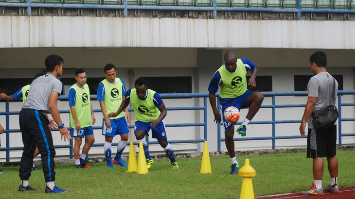 Essien dan Cole Terancam Absen Saat Persib Lawan PS TNI 