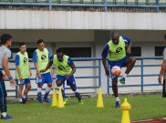 Essien dan Cole Terancam Absen Saat Persib Lawan PS TNI 