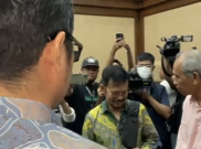 Eks Jubir KPK Febri Diansyah Salami SYL di Ruang Sidang