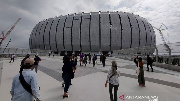 Stadion JIS Seluruhnya Dikerjakan Tenaga Lokal
