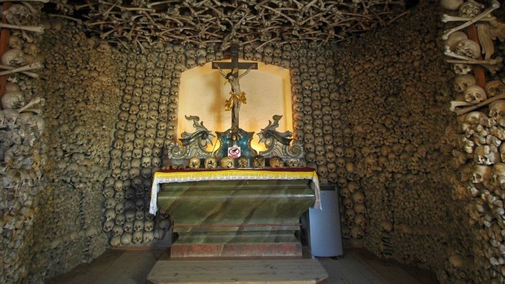 5 Gereja di Dunia Ini Punya Dekorasi dan Koleksi yang Mencengangkan