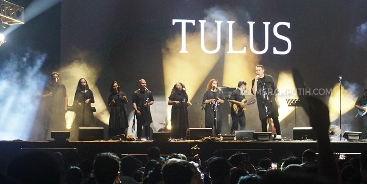 Tulus Sukses Membuat Penonton We The Fest 2019 ‘Baper’