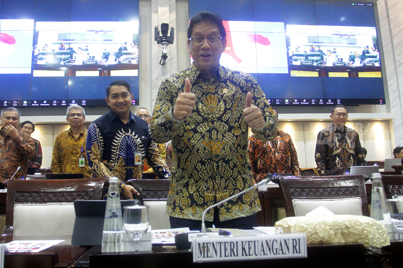 Raker Menkeu Purbaya Yudhi Sadewa dengan Komisi XI DPR Bahas Pertumbuhan Ekonomi Kuartal IV-2025