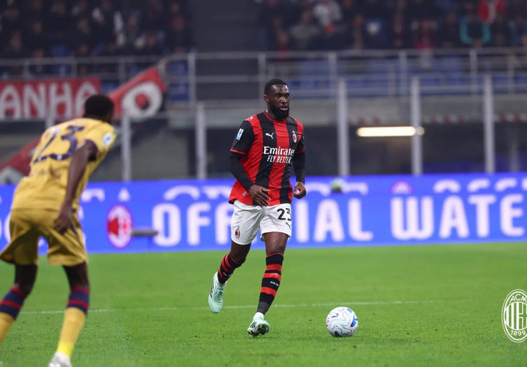 Fikayo Tomori Cedera, AC Milan Terancam Kehilangan Pemain Lagi Jelang Lawan Inter Milan