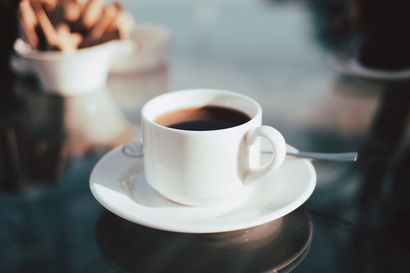 Dua Kutub Berseberangan Soal Kopi, Kamu Masuk Tim Mana?
