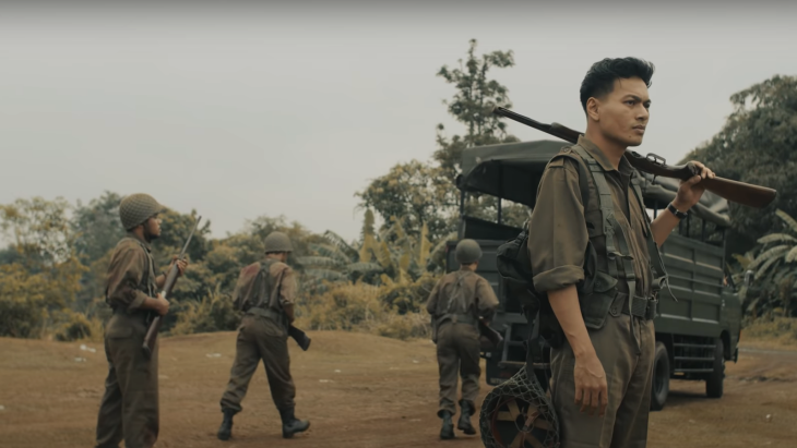 Rendy Pandugo dalam video musik Home. (Foto: YouTube)