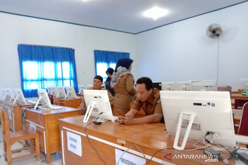 Persiapan pendaftaran Penerimaan Peserta Didik Baru (PPDB) jenjang SMA. ANTARA/Nur Suhra Wardyah