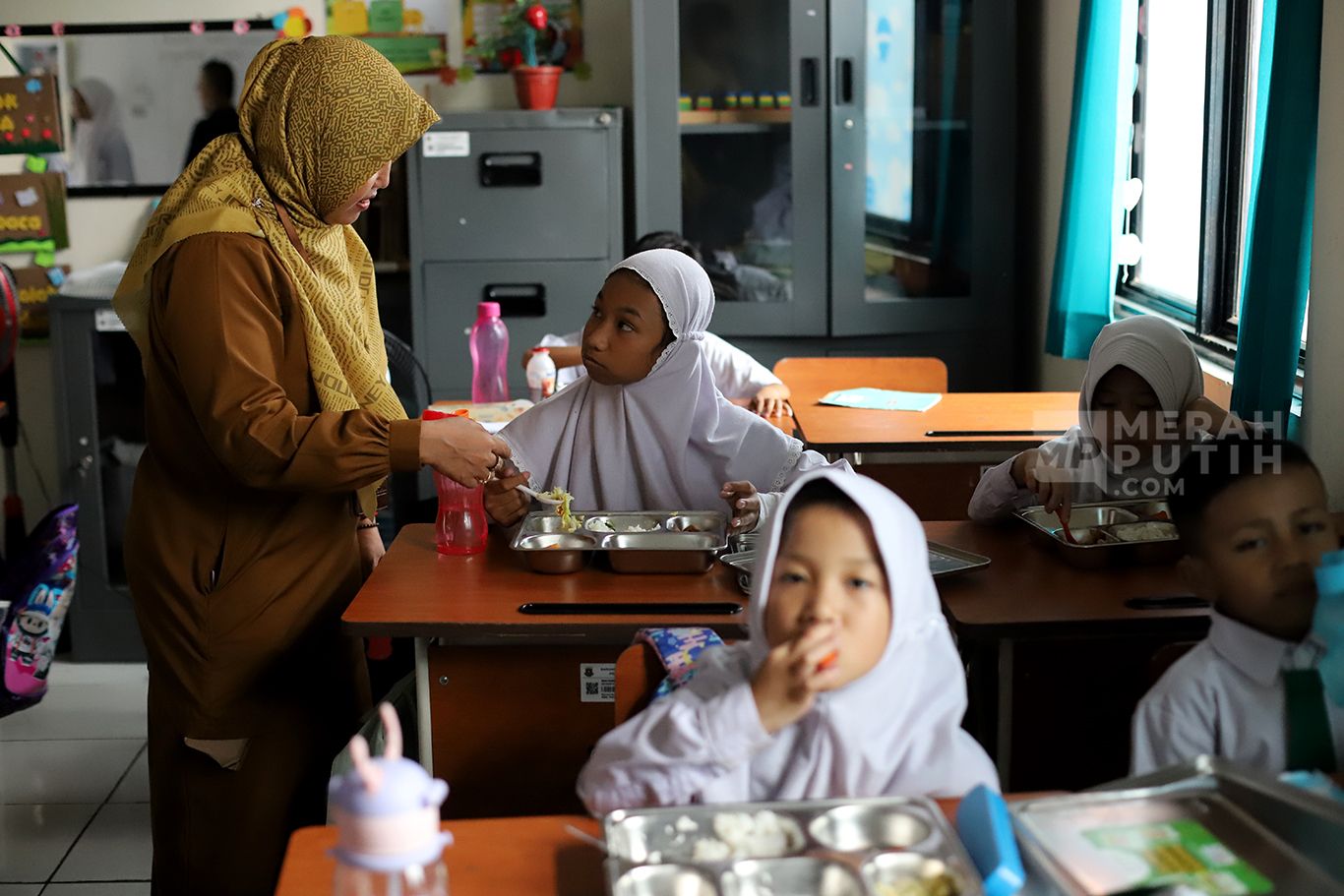 Uji Coba Program Makan Bergizi Gratis (MBG) Siswa Berkebutuhan Khusus di Sekolah Berkebutuhan Khusus (SKH) Negeri 01 Tangsel