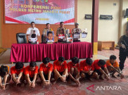 Istri Komeng Selundupkan Gergaji Bantu 16 Tahanan Polsek Tanah Abang Kabur