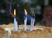 Tiup Lilin: Tradisi Ulang Tahun Paling Dinanti, Namun Berpotensi Tebar Bakteri