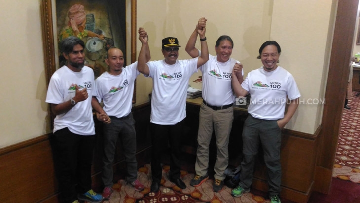 Ribuan Peserta Ikuti Lari Lintas Alam Gunung Semeru  