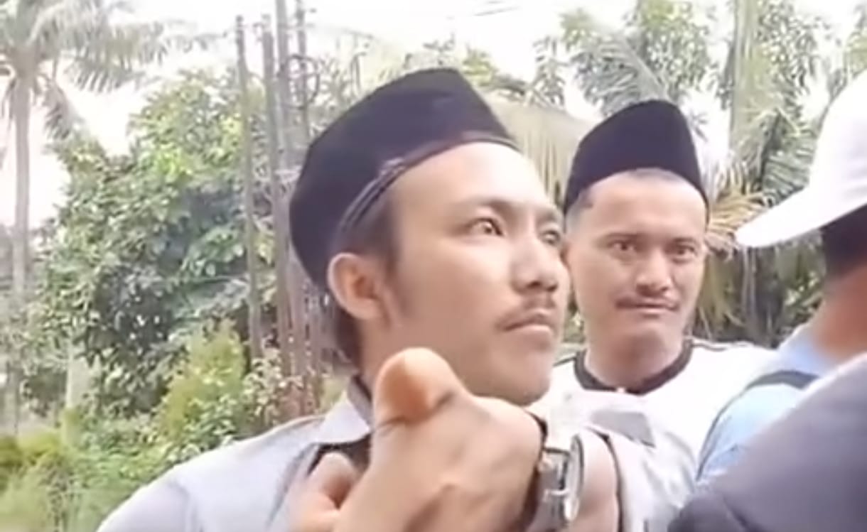 Viral Video Massa Bubarkan Ibadah GKPI Mauk Tangerang, Sosok Bawa Golok Akhirnya Minta Maaf