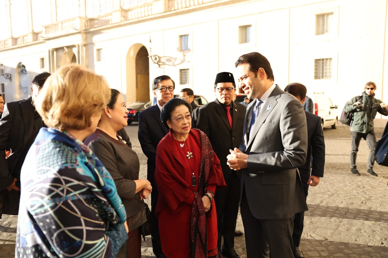 Bertemu Paus Fransiskus, Megawati Bersama Tokoh Dunia Berdialog Bahas Zayed Award 2024