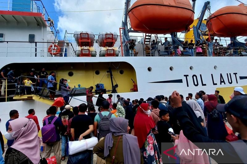 Tekan Harga Bahan Pokok, Pemerintah Perpanjang Rute Tol Laut Dari Jakarta ke Natuna