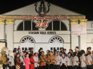 Duet Bareng Yati Pesek, Waldjinah Bawakan Lagu ini di SKF 2017