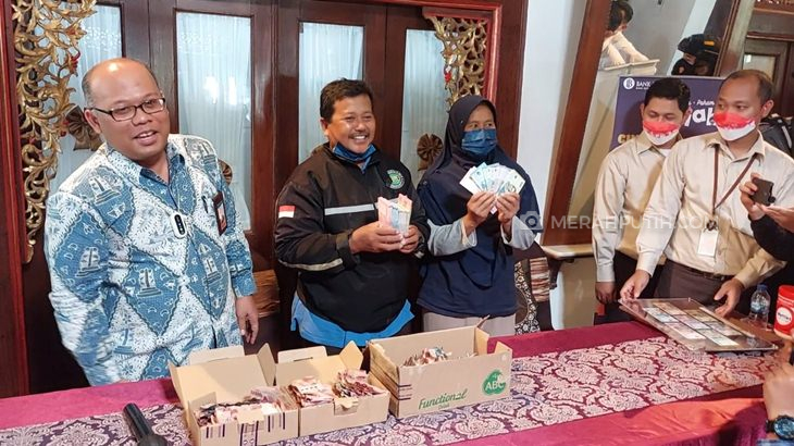 BI Ganti Rp 20,2 Juta Tabungan Haji Warga Solo Dimakan Rayap