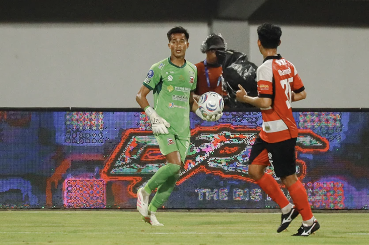Angga Saputra Tak Mau Dipuji Sendirian Usai Jadi Momok bagi Persib
