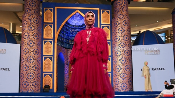 Lebaran Ceria Ala Leny Rafael di Ramadan Runway 2023