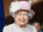 Mengapa Ratu Elizabeth II Selalu Mengenakan Kalung Mutiara?