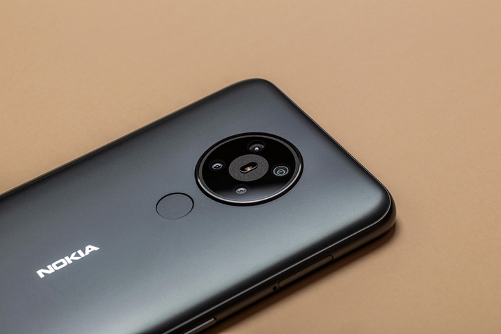 CEO Nokia Perkenalkan Teknologi Menelepon 3D