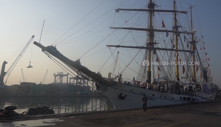 KRI Dewaruci saat berlabu di Tanjung Priok (MP/Muchammad Yani)