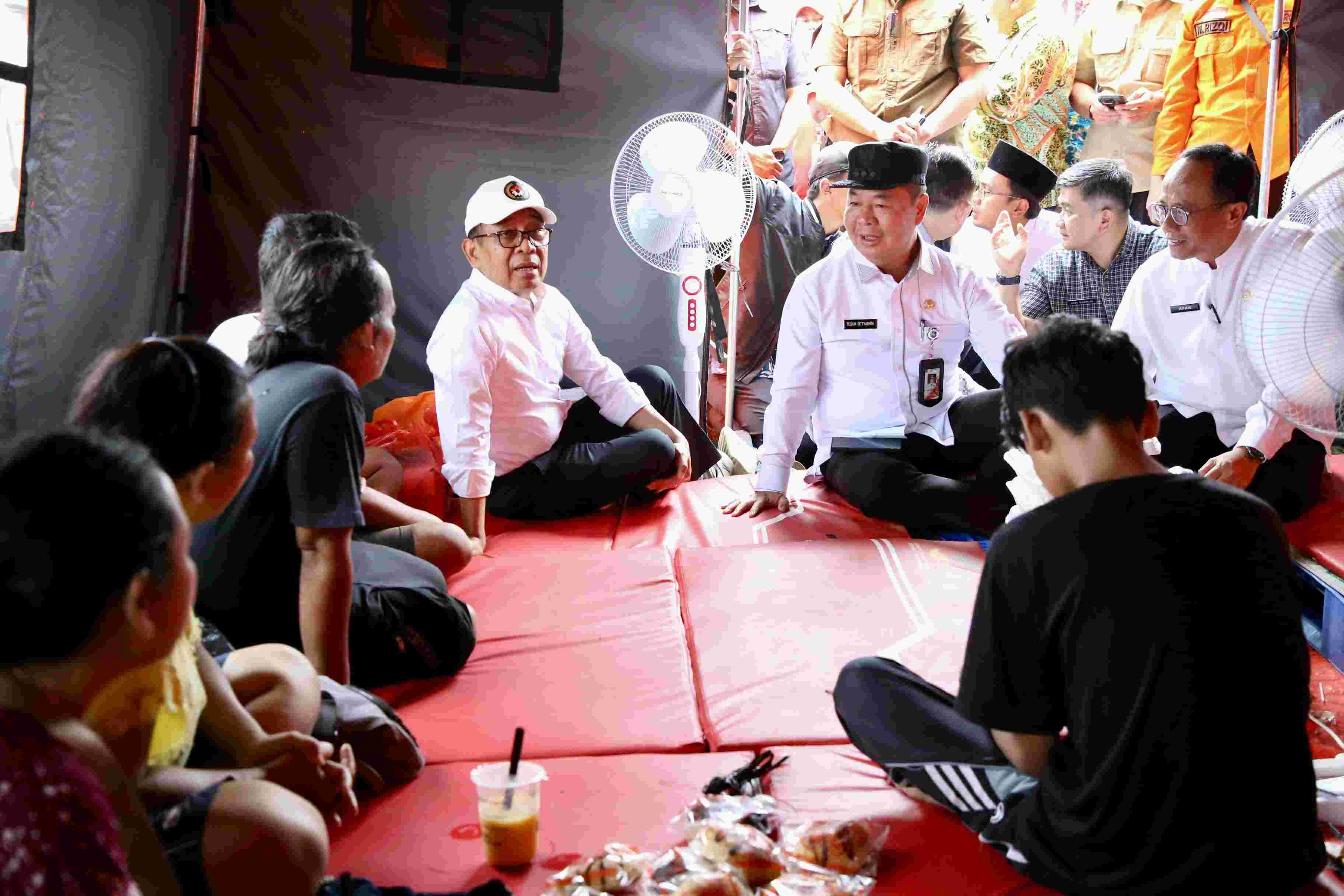 Pj Teguh Pastikan Penyaluran Bantuan Korban Kebakaran Kemayoran Didistribusikan Secara Adil