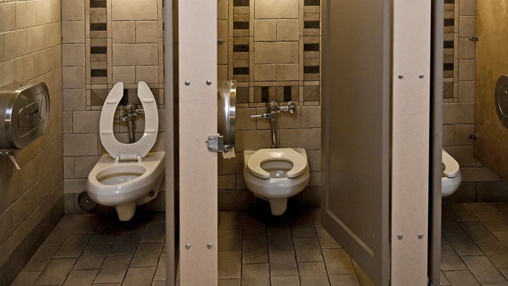 Sarang Bakteri, Ini Cara Aman Saat di Toilet Umum