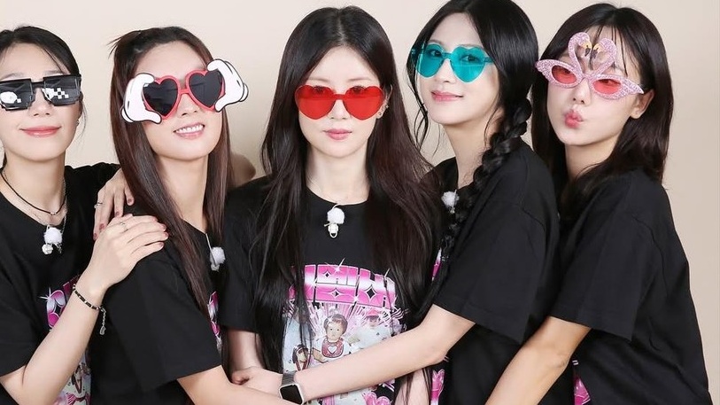 Apink Kembali Setelah Lama Dinanti, Nostalgia 'Mr. Chu' Menggema