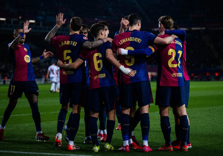 Tekuk Rayo Vallecano, Barcelona Geser Real Madrid dan Atletico Madrid