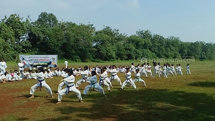 Ratusan Karateka Cilik Ikuti Pelatihan Bela Negara