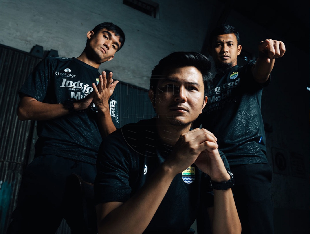 Makna di Balik Warna Hitam Jersey Alternatif Persib Bandung