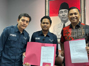 Iwakum dan Ronny Talapessy Teken MoU Perlindungan Hukum bagi Wartawan