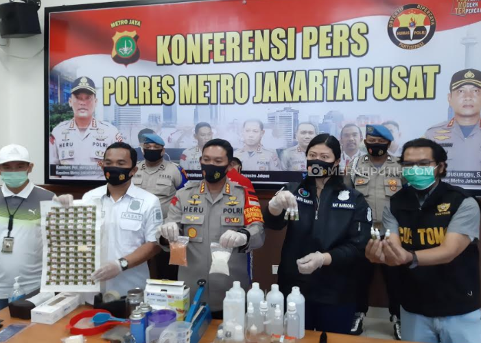 Eks Ojol Ini Belajar Bikin Tembakau Gorilla Cair dari Youtube Sebelum Diciduk Polisi