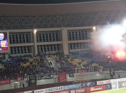 Panpel Sayangkan Kejadian Suporter Nyalakan Flare Usai Pertandingan Persis vs Persita