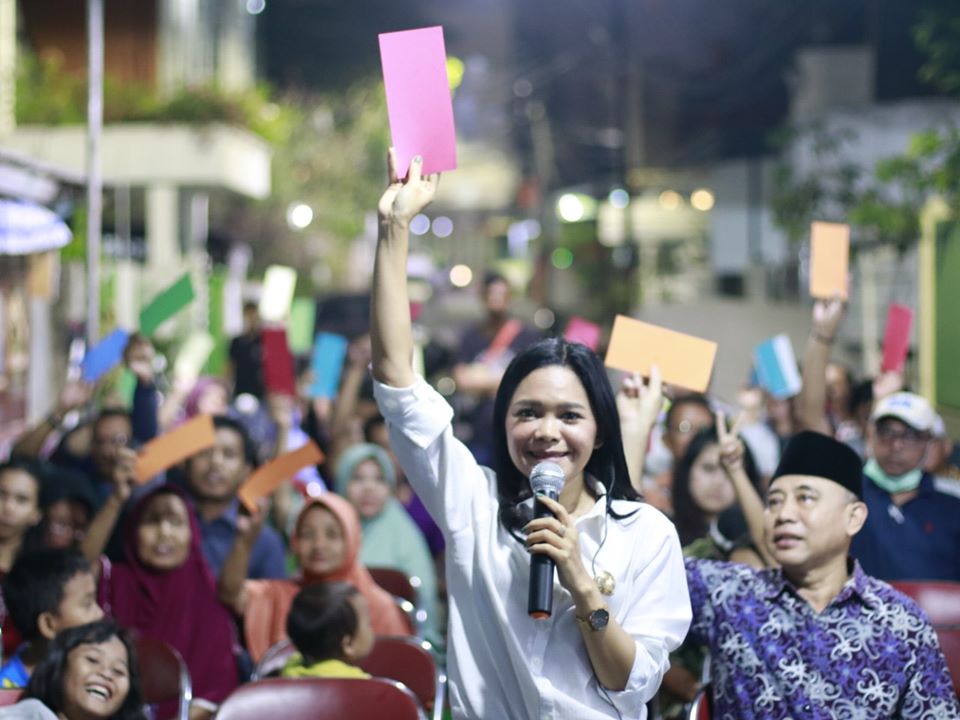 PSI Soroti Kebijakan Pemprov DKI Legalkan PKL Jualan di Trotoar