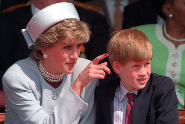 Princess Diana dan Pangeran Harry. (Foto: Best Life) 