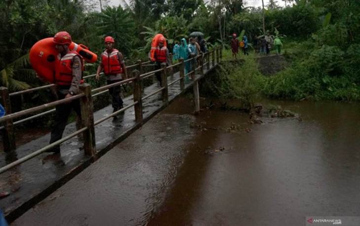 Sultan HB X Instruksikan Sekolah Tiadakan Aktivitas di Sekitar Sungai