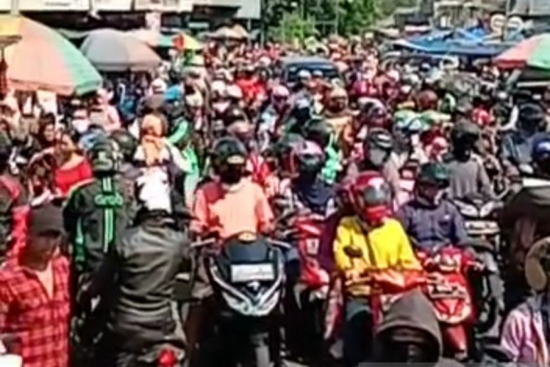 Suasana Pasar Anyar di Kota Bogor pada Minggu (17/5), sepekan sebelum Hari Raya Idul Fitri 1441 H, pada 24 Mei 2020. (ANTARA/HO/Pemkot Bogor)